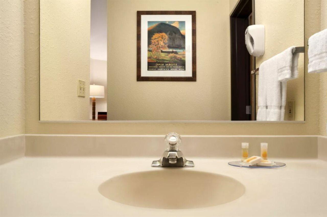 Colony Inn Kent Luaran gambar